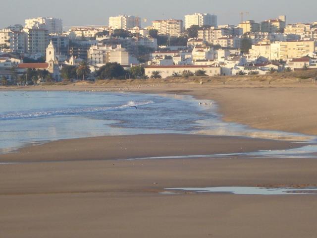 Lagos Beach Apartment *